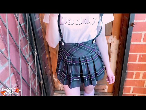 ❤️ A estudante chupa profundamente a sua pila e fode em vez de aulas. ❤️ Porno fodido em nós ☑