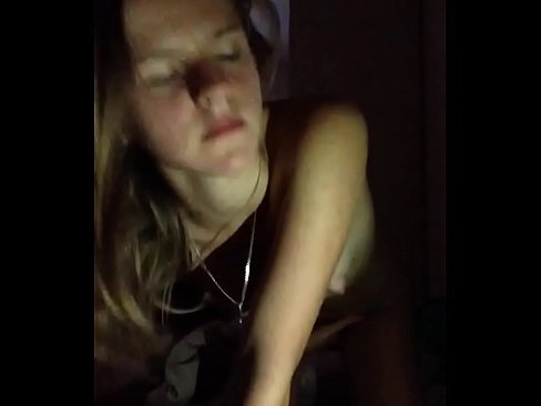 ❤️ Uma rapariga masturba-se e ejacula ❤️ Porno fodido em nós ☑